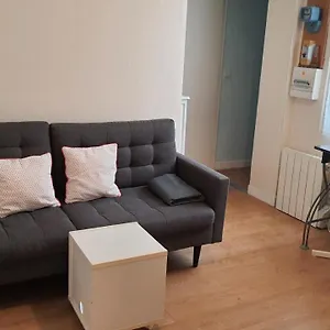  Appartement F2 Meuble Rer B La Place/ Gentilly, Proche 75014, Parking Libre, Cc Vache Noir, Complexe Sportif Raspail