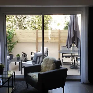 Apartment Dari's Host, Arcueil